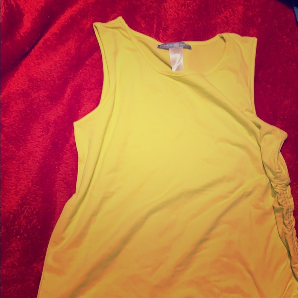 NWOT Signature weekend sinched tank